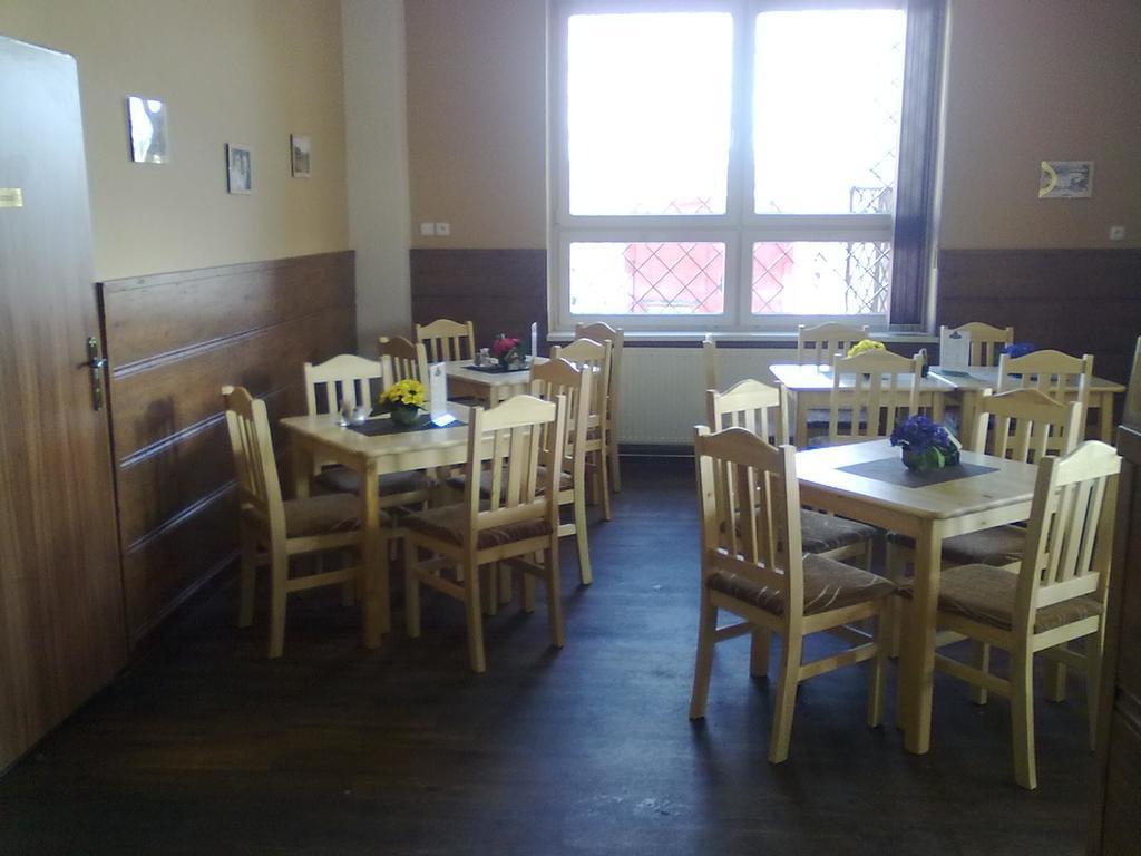 Penzion A Restaurace Na Salasi Hutisko Exterior photo